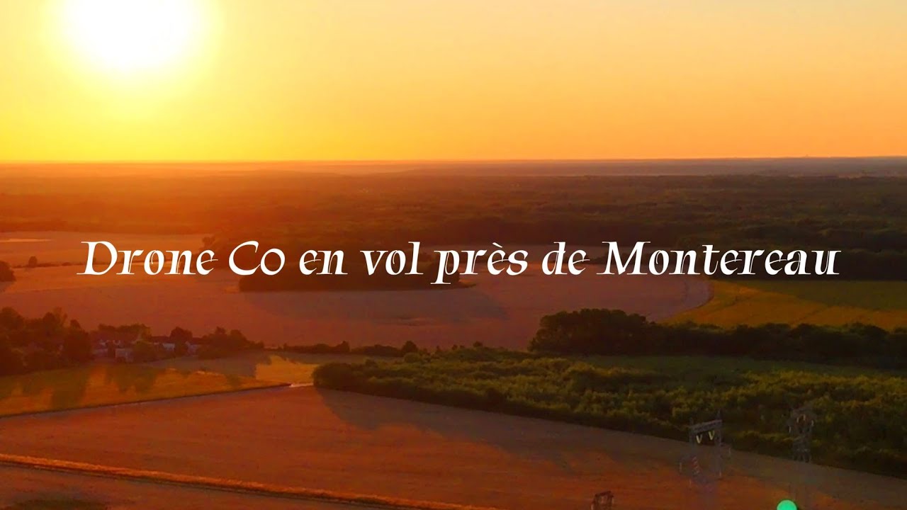 Drone C0 en vol près de Montereau-Fault-Yonne.