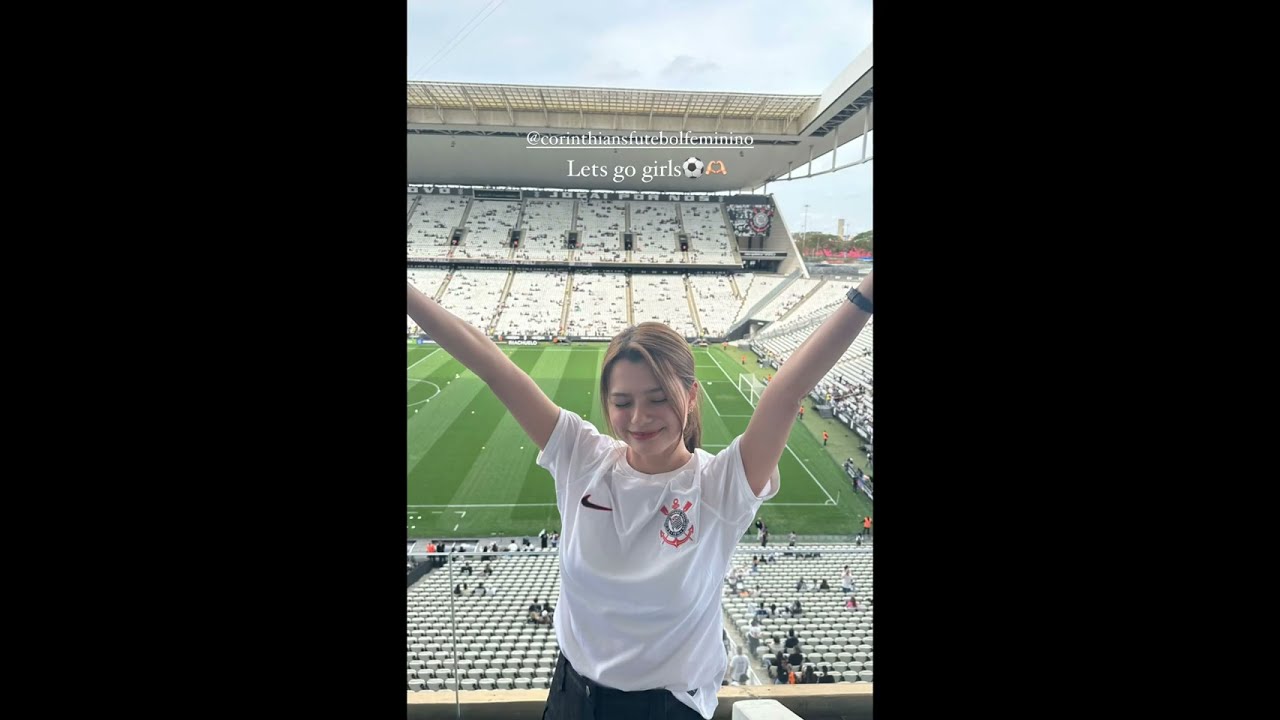 Becky and Richie watch football in Brazil🇧🇷 #beckyarmstrong #freensarocha #freen