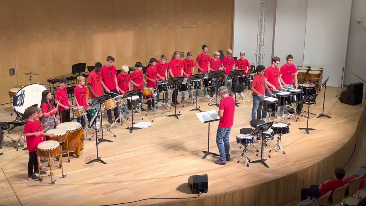 „Drum Corp“ Tamtam Percussion-Ensemble