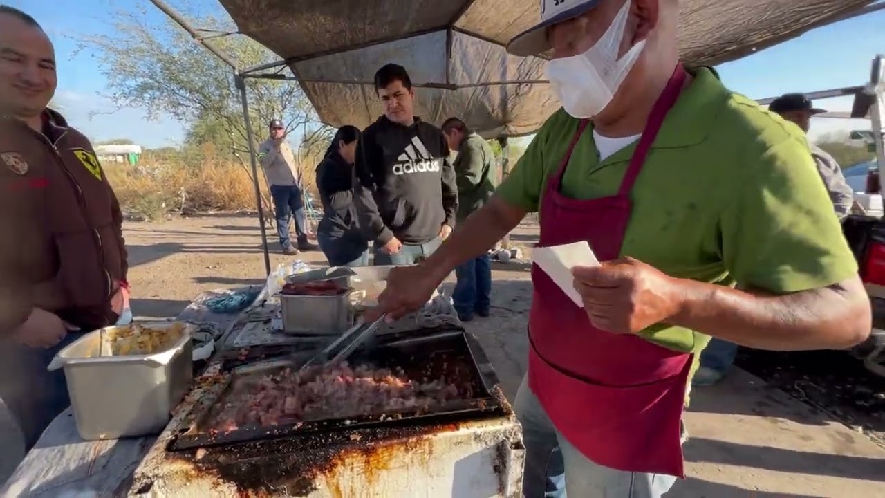 El manos puercas los mejores dogos en Hermosillo y son por la mañana