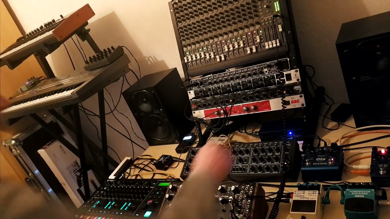 sunday technojam 06032022 roland tr8s jx8p moog dfam behringer pro1 dsi mophox4