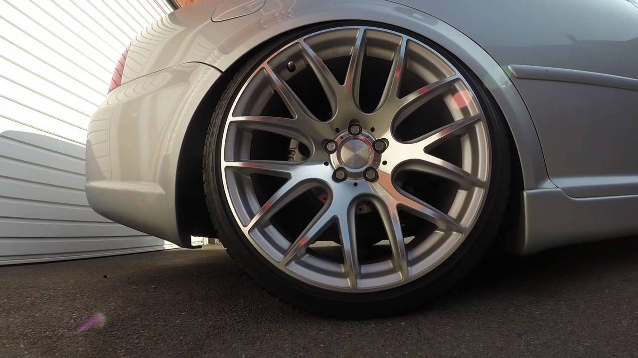 VW MK4 Bora R Line on Air ride