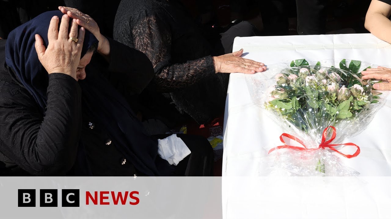 Iraq fire: First funerals for victims of Nineveh wedding blaze - BBC News