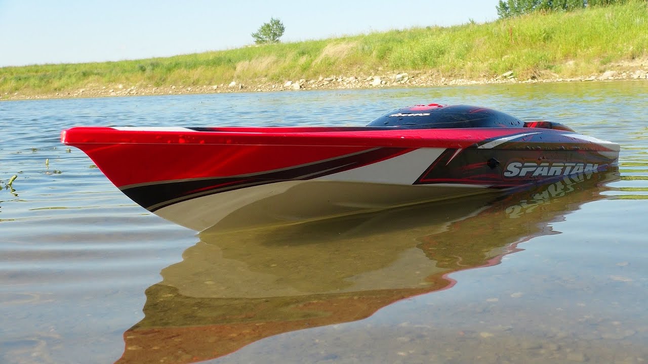 RC ADVENTURES - Traxxas Spartan 4s Lipo vs 6s Lipo - Radio Control Speed Boat