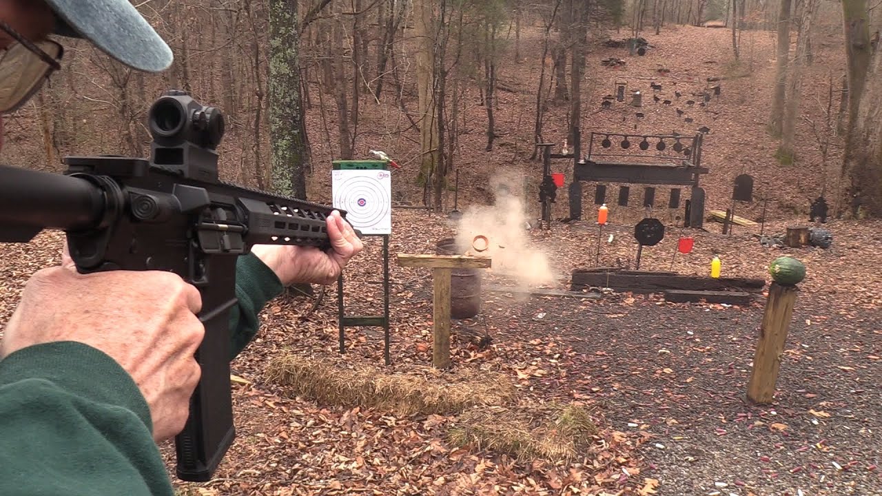 Hickok45 стреляет из Ruger AR-556 MPR