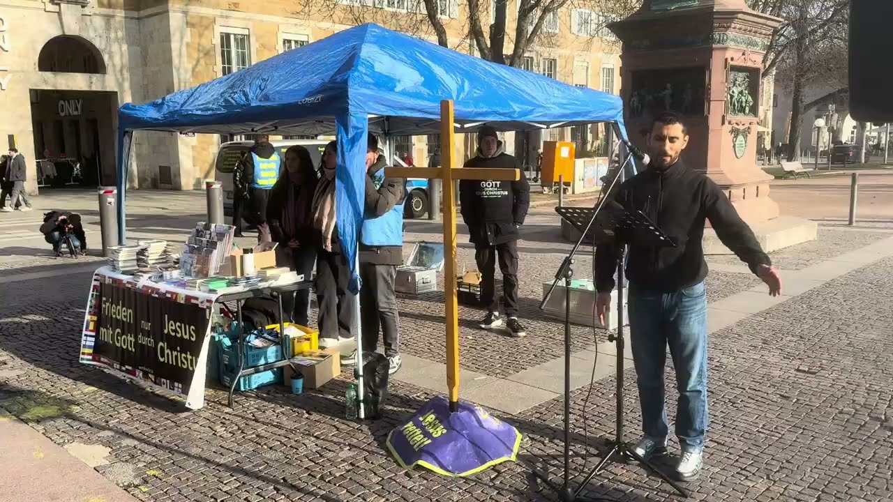 Bitte Schuhe ausziehen | Welche Regeln gelten hier? | Werde Licht Stuttgart | Bruder Hiva
