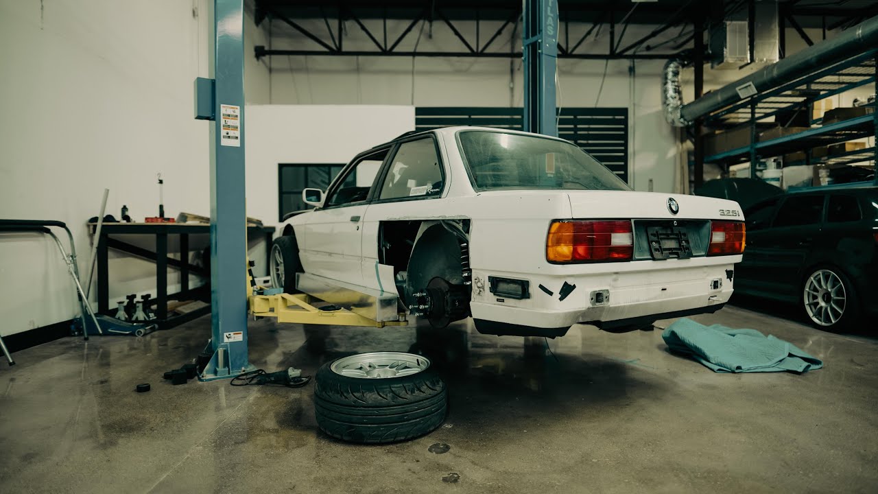Cutting More of the E30 the RIGHT way! // Widebody Time Attack E30 Build