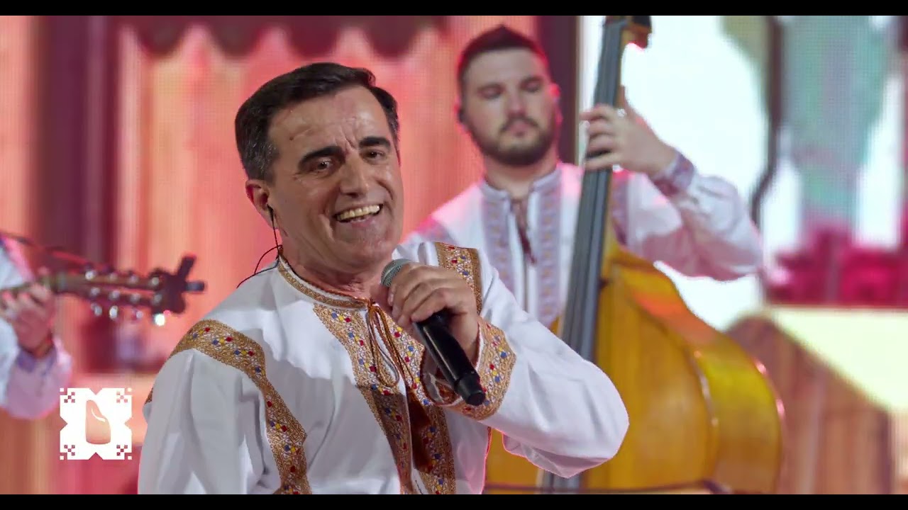 Ansamblul etnfolcloric PLĂIEȘII - 