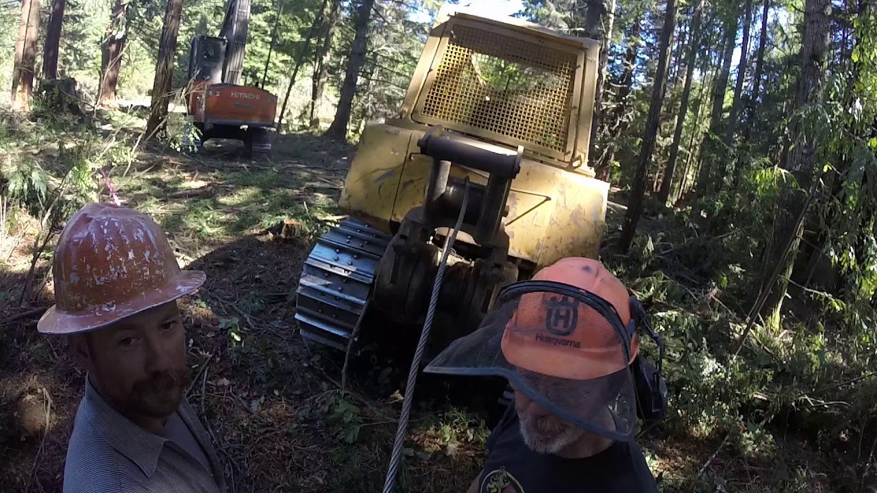 Sargents Inc. Logging pulling a Dangerous Redwood in Humboldt County