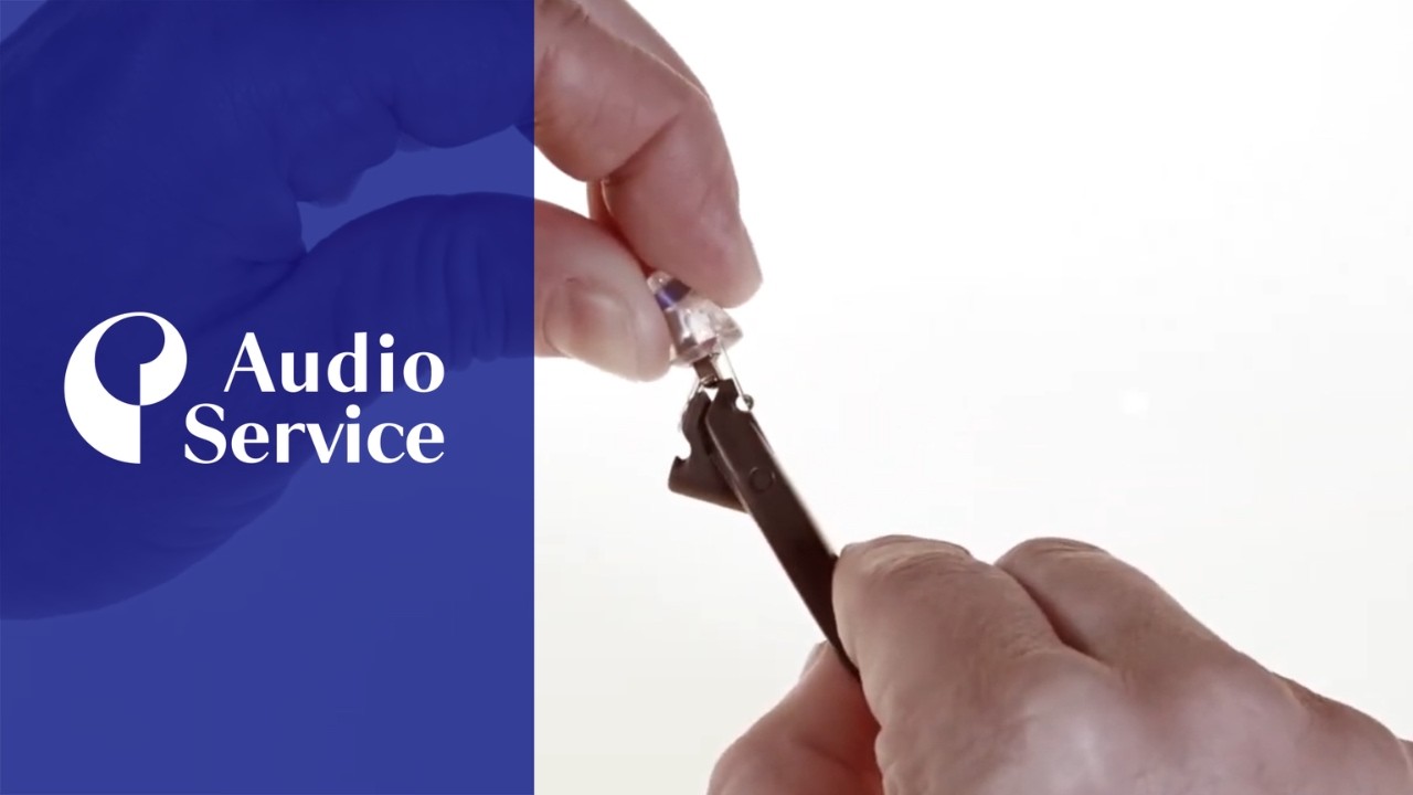 Connexx Accessories - Insertion and removal from long earmold