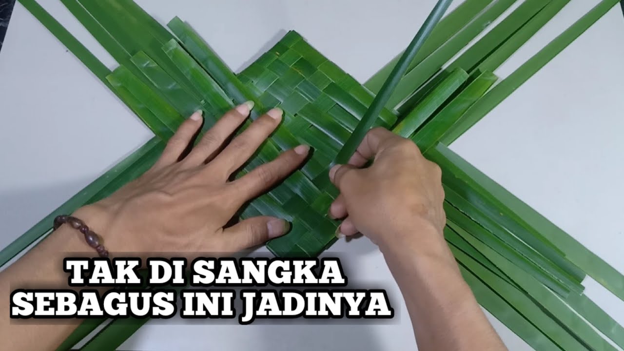Awalnya iseng mau buat apa.?! asal anyaman aja.