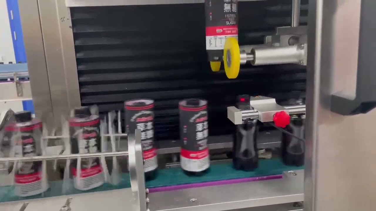 High Speed Shrink Sleeve Label Applicator with Steam Shrinking Tunnel