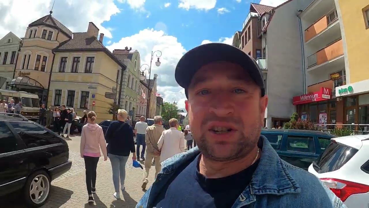 Wystawa pojazdów klasycznych i  zabytkowych w Bytowie 2022  `