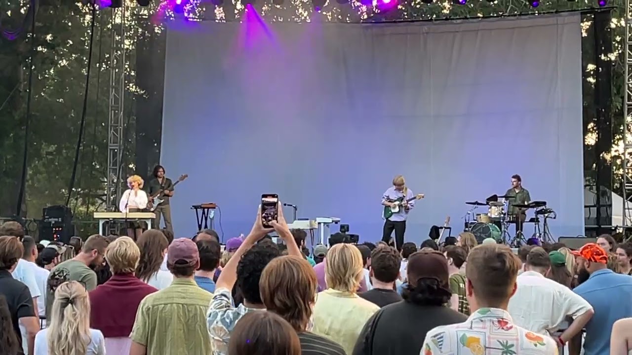 Tennis - Always the Same - Live