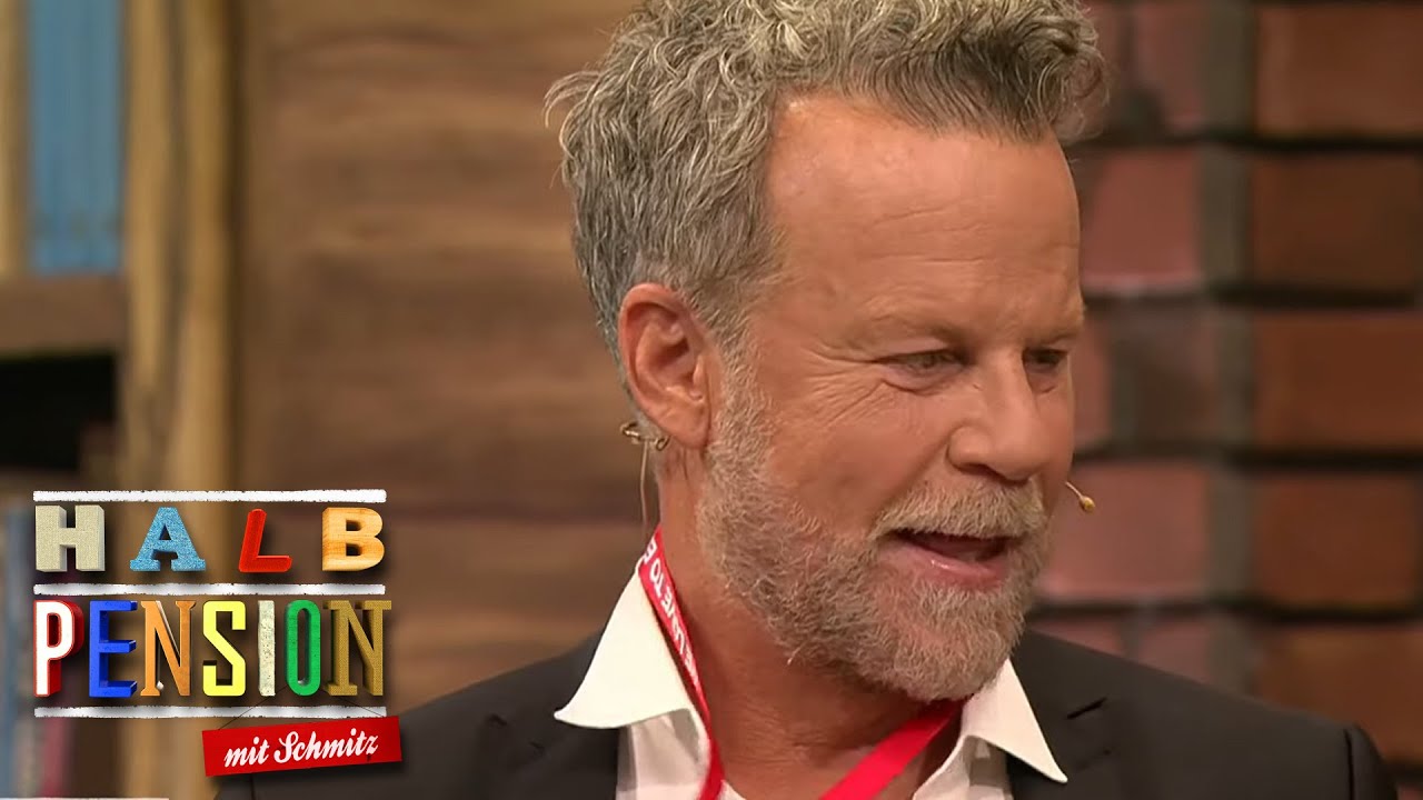 &Uuml;berraschungsgast: Jenke von Wilmsdorff checkt in die Pension ein! | Halbpension mit Schmitz | SAT.1