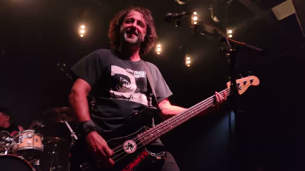 Useless ID - Turn Up the Stereo / Unhappy Hour (Barby 21/9/2025)