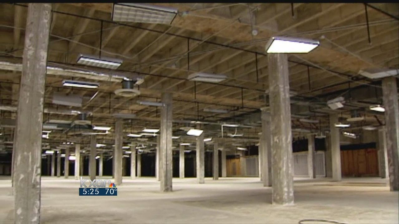 ACC turns Highland Mall store into classroom space