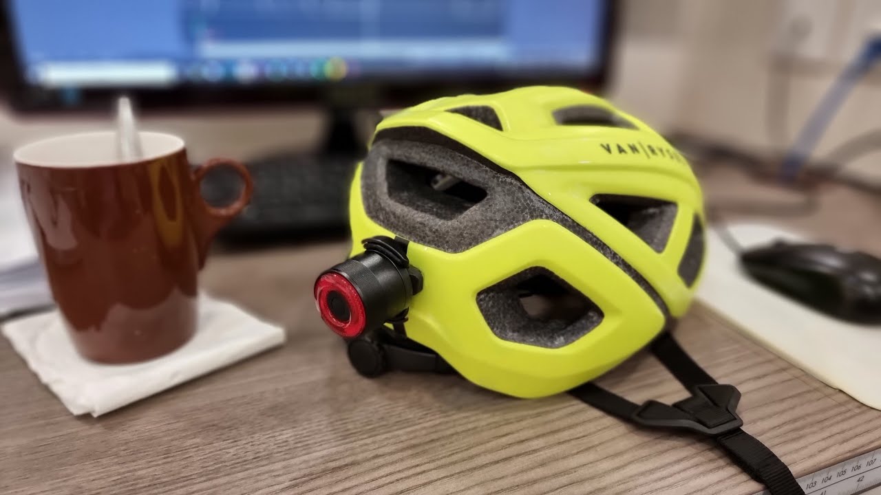 Rockbros Q3 Samurai Smart Bike Tail Light Installation on Decathlon Helmet and Decathlon Saddle Bag