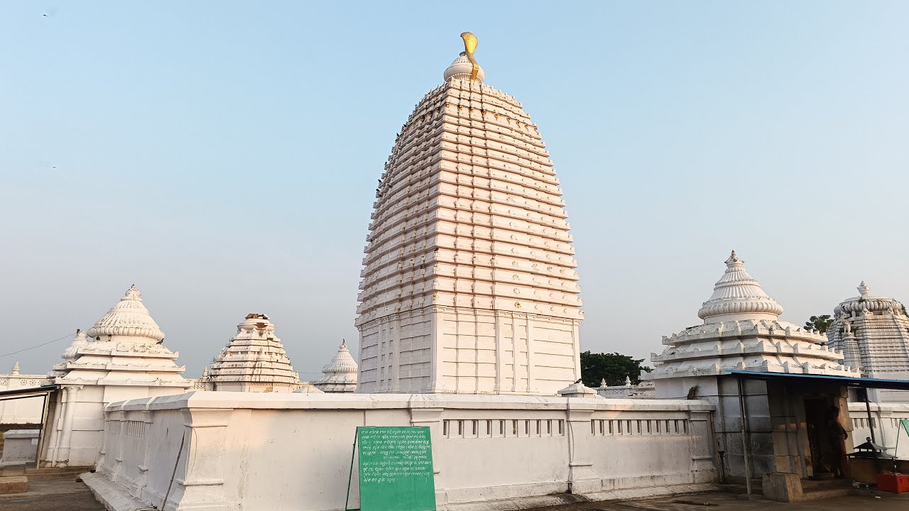 ମହିମା ମହାପ୍ରଭୁଙ୍କ ଗାଦି ମନ୍ଦିର ସନ୍ଧ୍ୟା ନୀତି ଚାଲିଛି🙏🙏17/10/2025#mahimagadi #gadiniti #jorandagadi