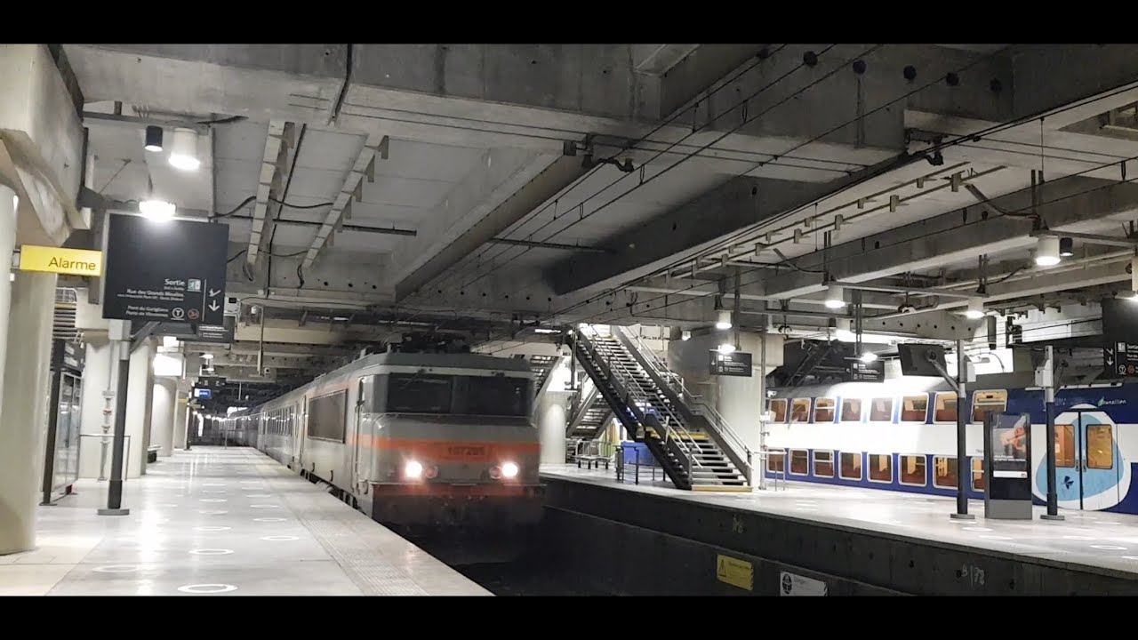 Spot à Bibliothèque François Mitterand (RER C, M14, TER et intercités) et Avenue de France (T3a) b