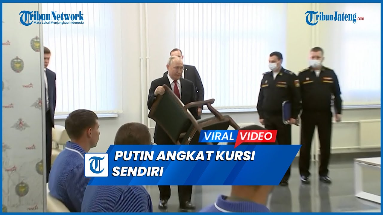 Viral Momen Langka Putin Angkat Kursi Sendiri saat Besuk Pasukan