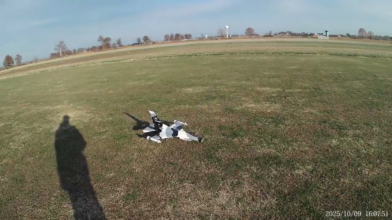 Maiden flight of second hand freewing F16 V1 70mm