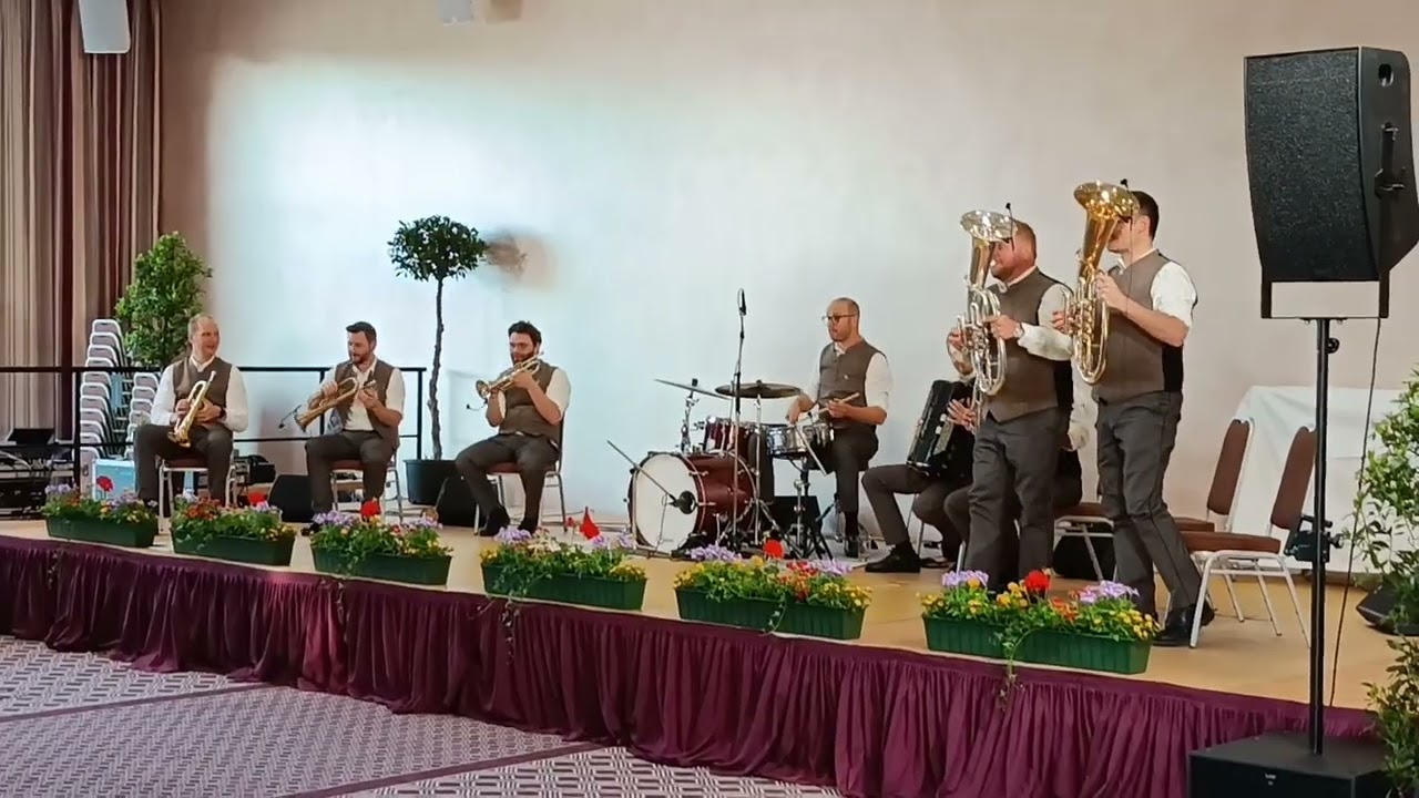 DKEB - Es As Polka