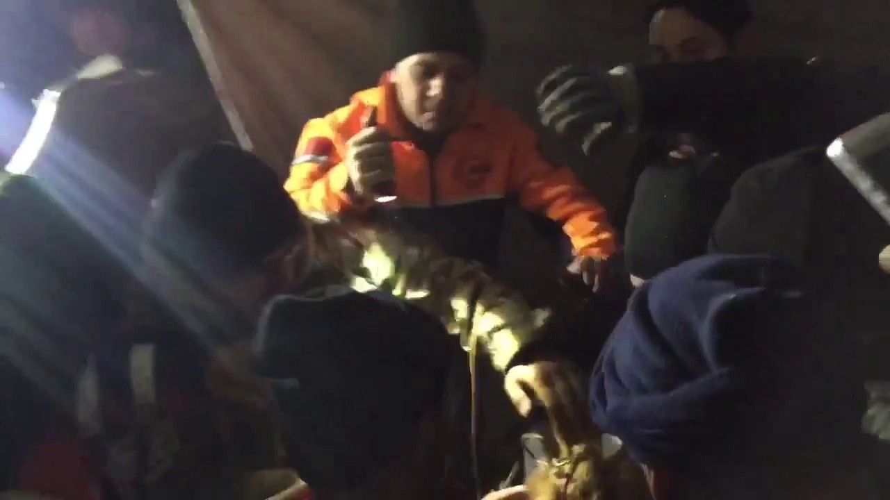 Kuyu köpeğin kurtarılma anı
