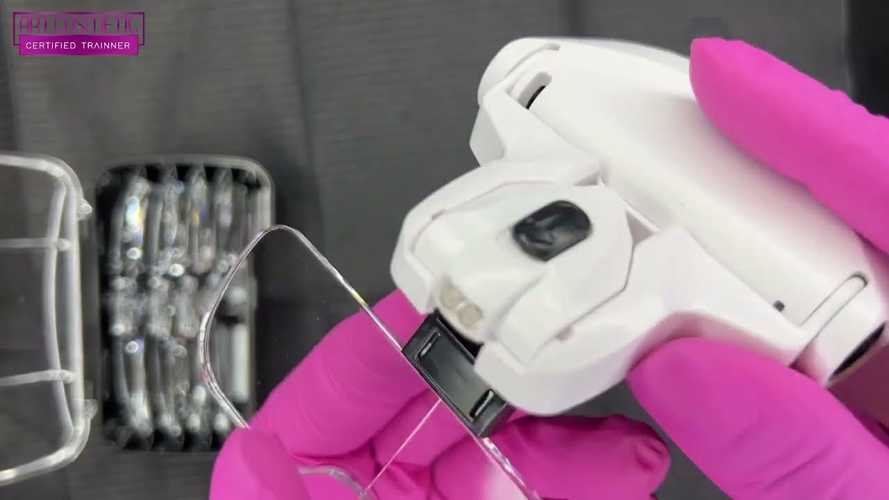 ¿Qué es y como se utilizar el Optivisor en Microblading? 👓🔍