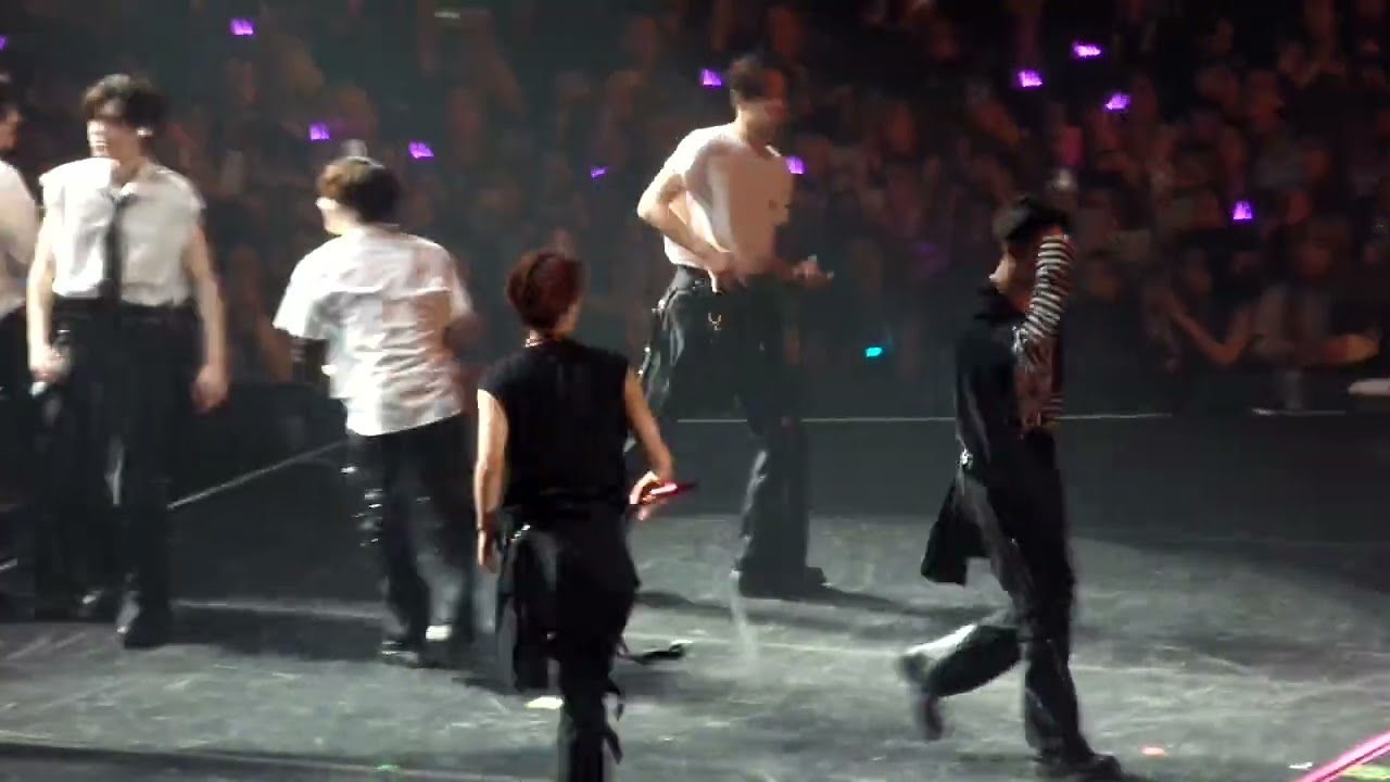 ENHYPEN - 'ParadoXXX Invasion' @ FATE PLUS TOUR in CHICAGO (ROSEMONT) 240501