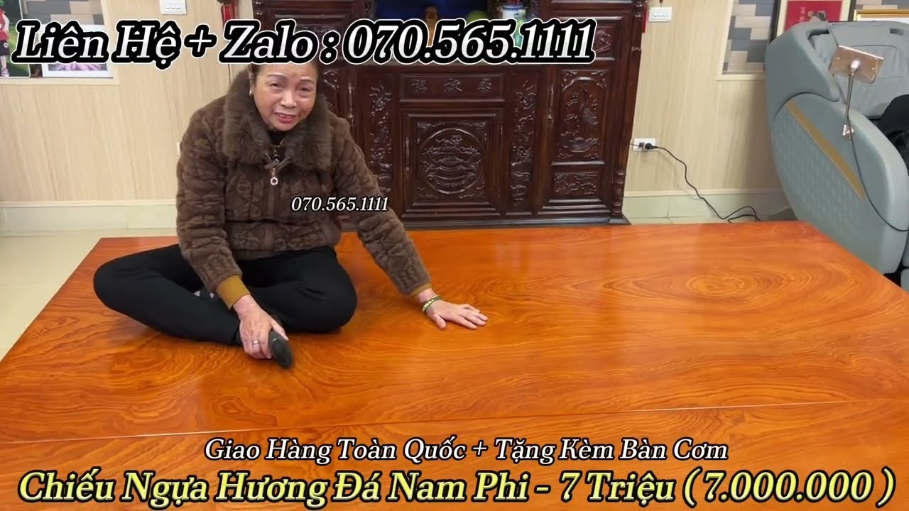 Bà cụ hơn 70 tuổi mua bộ chiếu ngựa gỗ hương đá cực kì đẹp và giá cả hợp lí. Vận chuyển toàn quốc