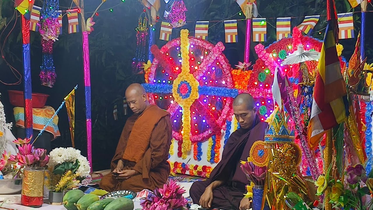 পুজনীয় ভান্তে আজ খাগড়াছড়ি পেড়াছড়া তে ১৭ দিনে দেশনা চলাকালীন.......।   From In Bangladesh’s......!