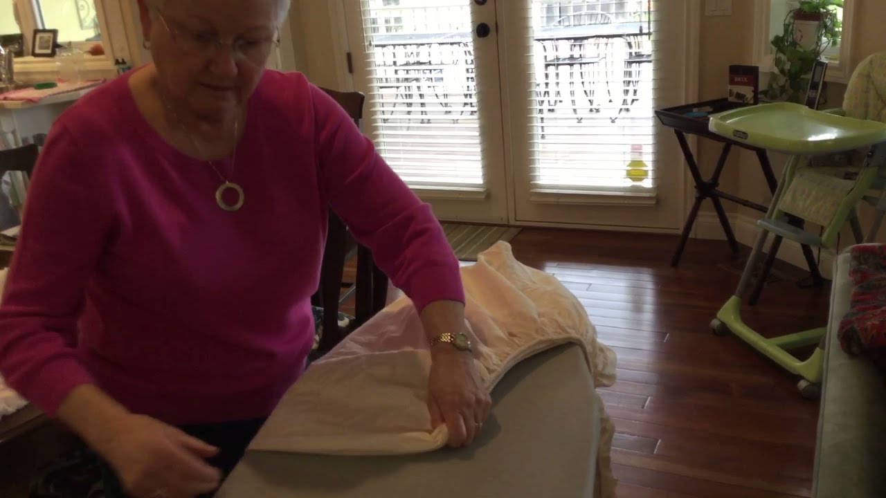 Episode 8 - How to fold and iron a fitted sheet 2016-03-13