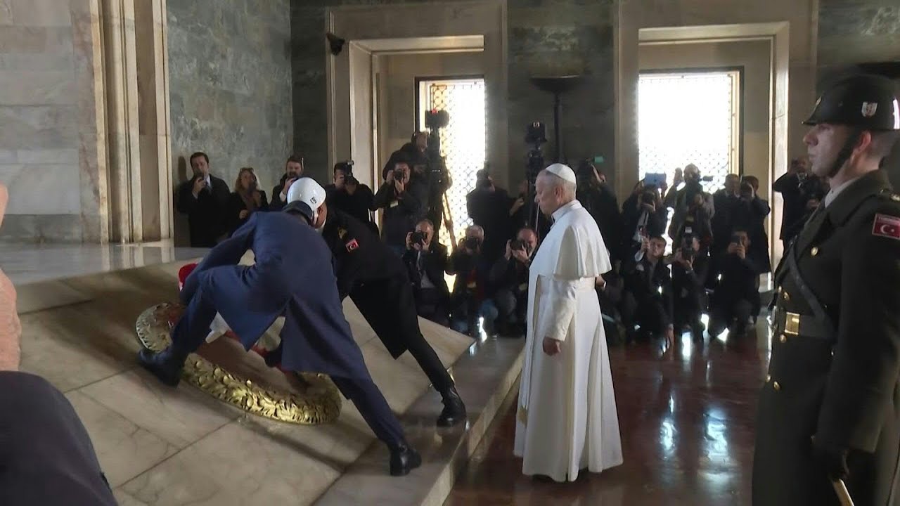 Pope Leo XIV visits Ataturk's mausoleum in Turkey's Ankara | AFP