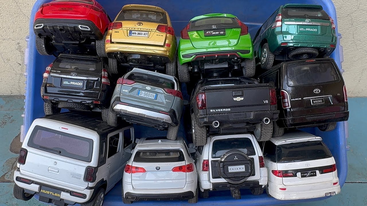 Vamos a elegir coches a escala diecast negros: Mercedes, Toyota,Honda,Chevrolet,BMW,Mitsubishi