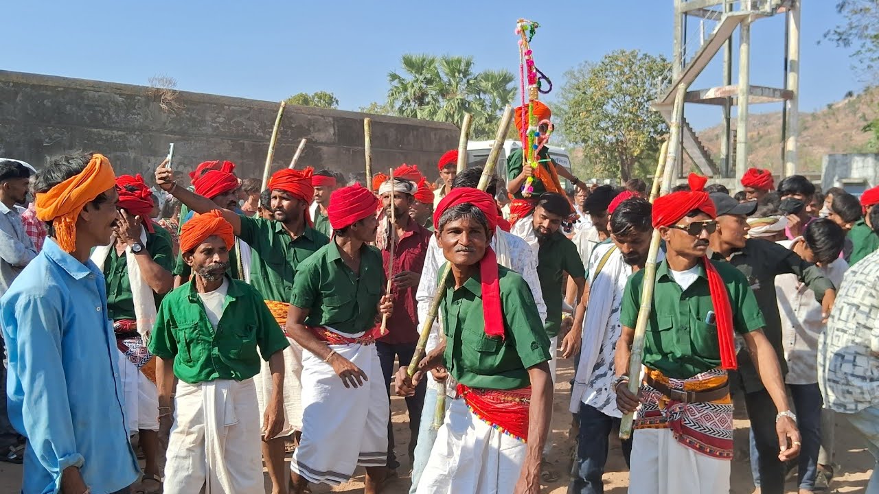 આદિવાસિં ભંગુરીયા ફુનમાલની મોજ જોરદાર
