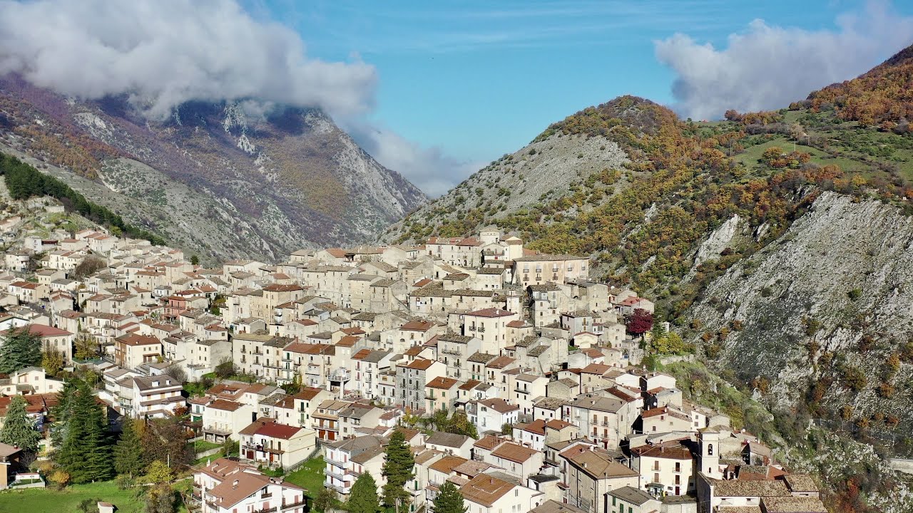 VILLALAGO -  IL BORGO TRA CIELO E ACQUA