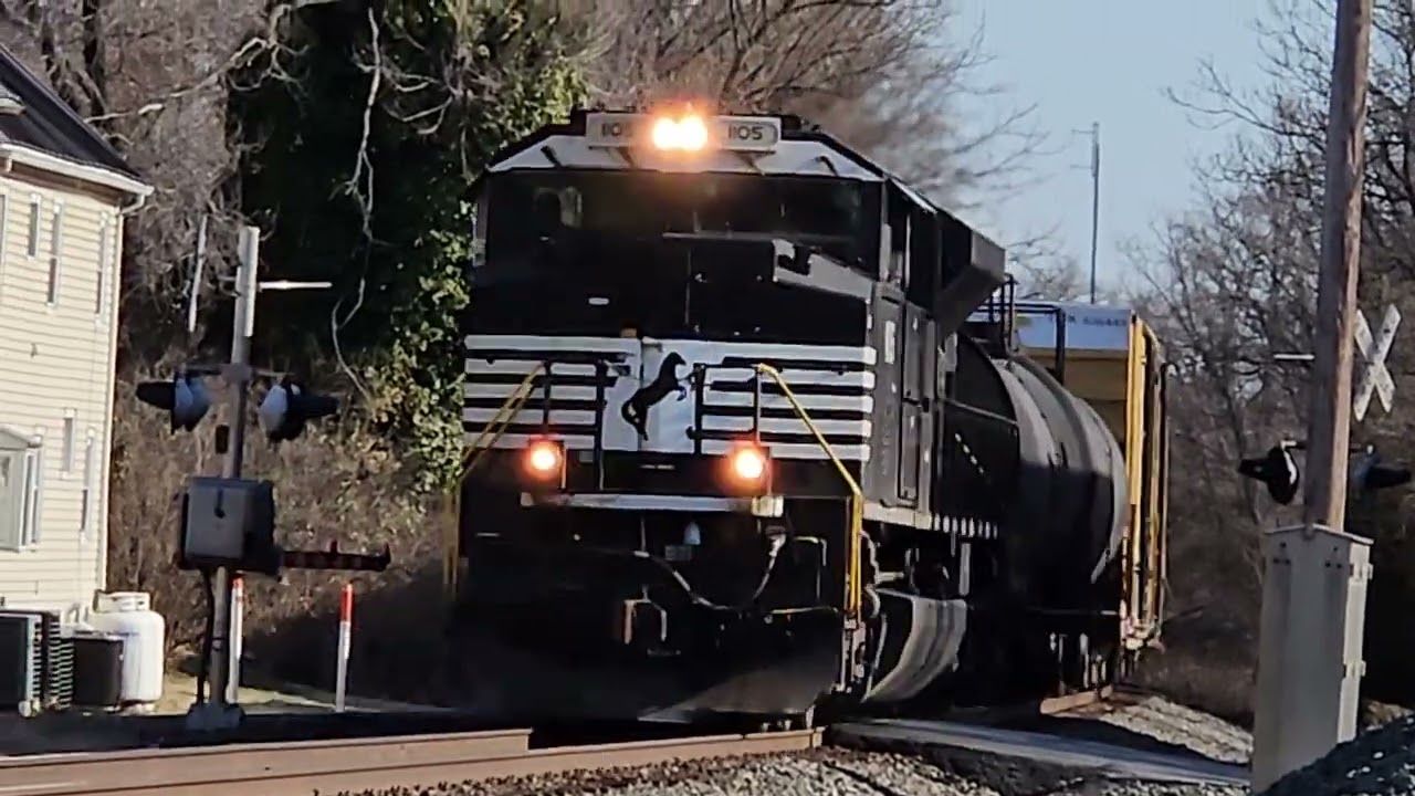 NS 1105 Leads NS 8003 on NS 15T Passing Through in Boyce VA (Friendly Crew)