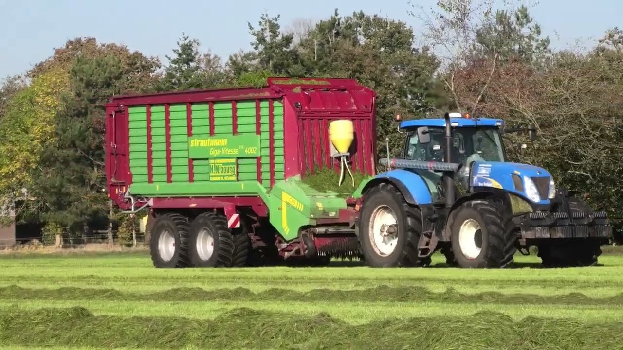 LAATSTE SNEE GRAS OPRAPEN MET EEN NEW HOLLAND T 7050 STRAUTMANN GIGA-VITESSE CFS 4002