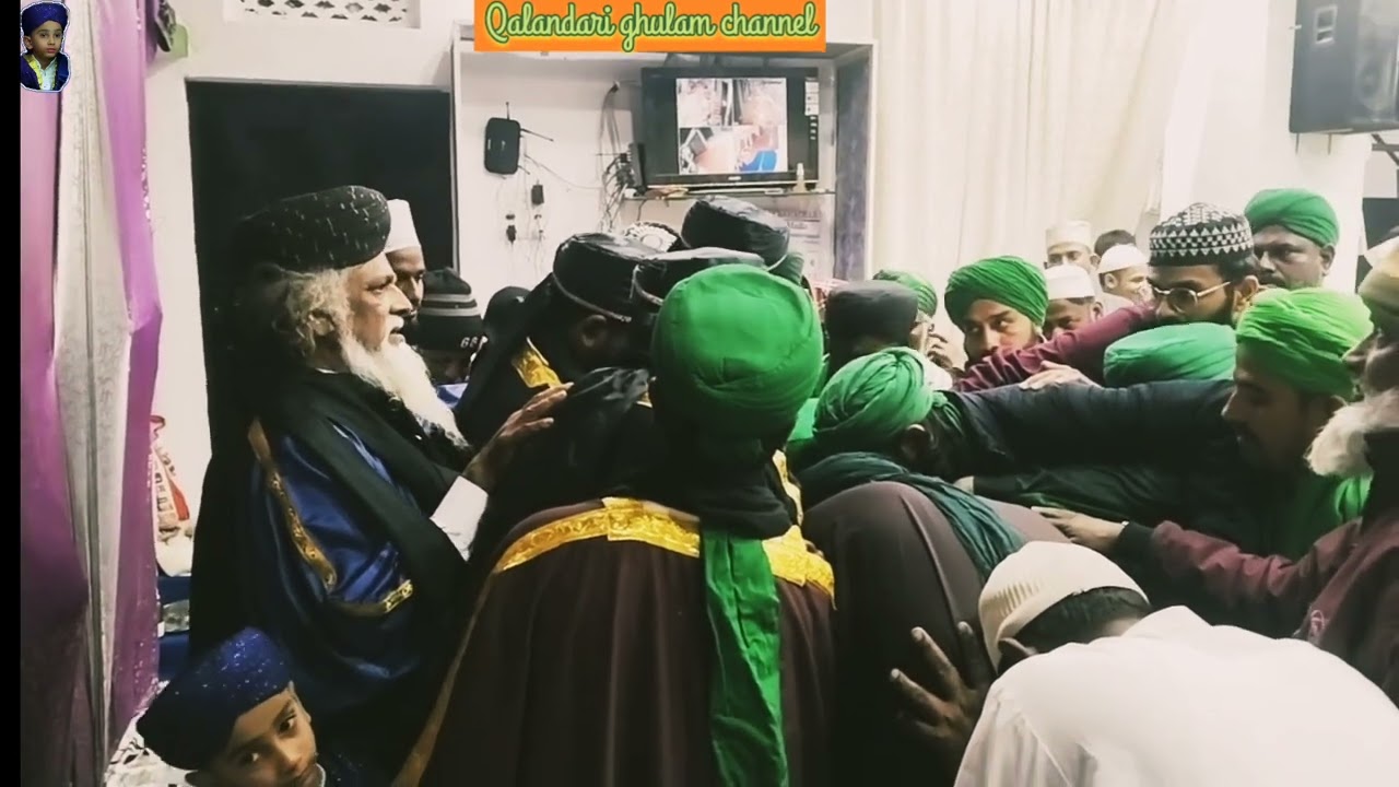 Nigahein TAMANNA JHUKI JAA RAHI HAI NAJANE YE KAISA MUQAAM AARAHA HAI