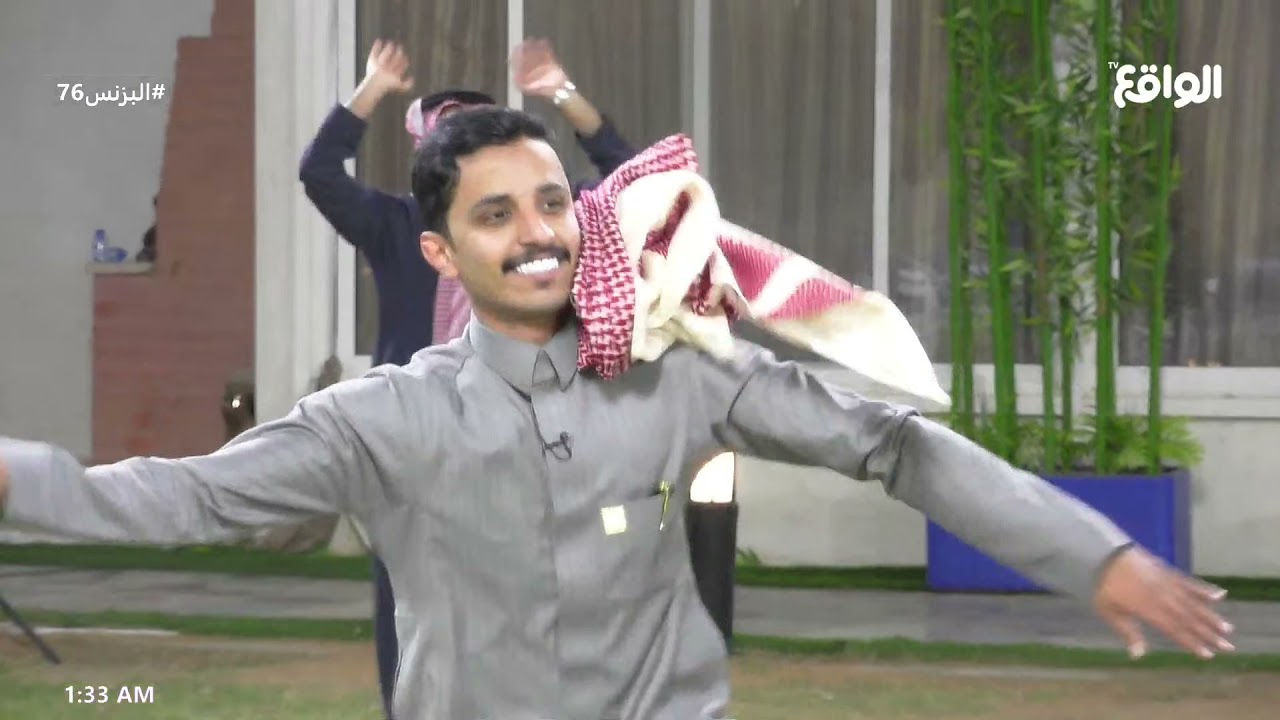 لعب المتسابقين على شيلة 