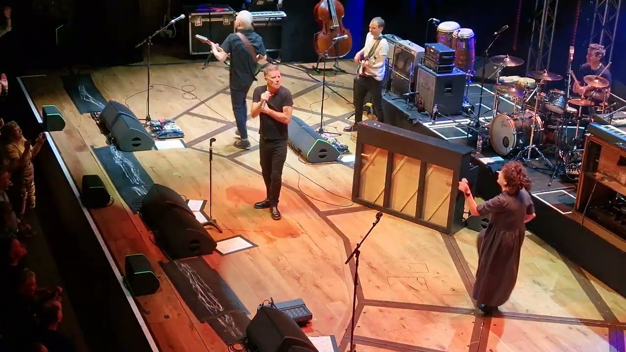 Deacon Blue - Bristol Beacon, Real Gone Kid (02/04/25)