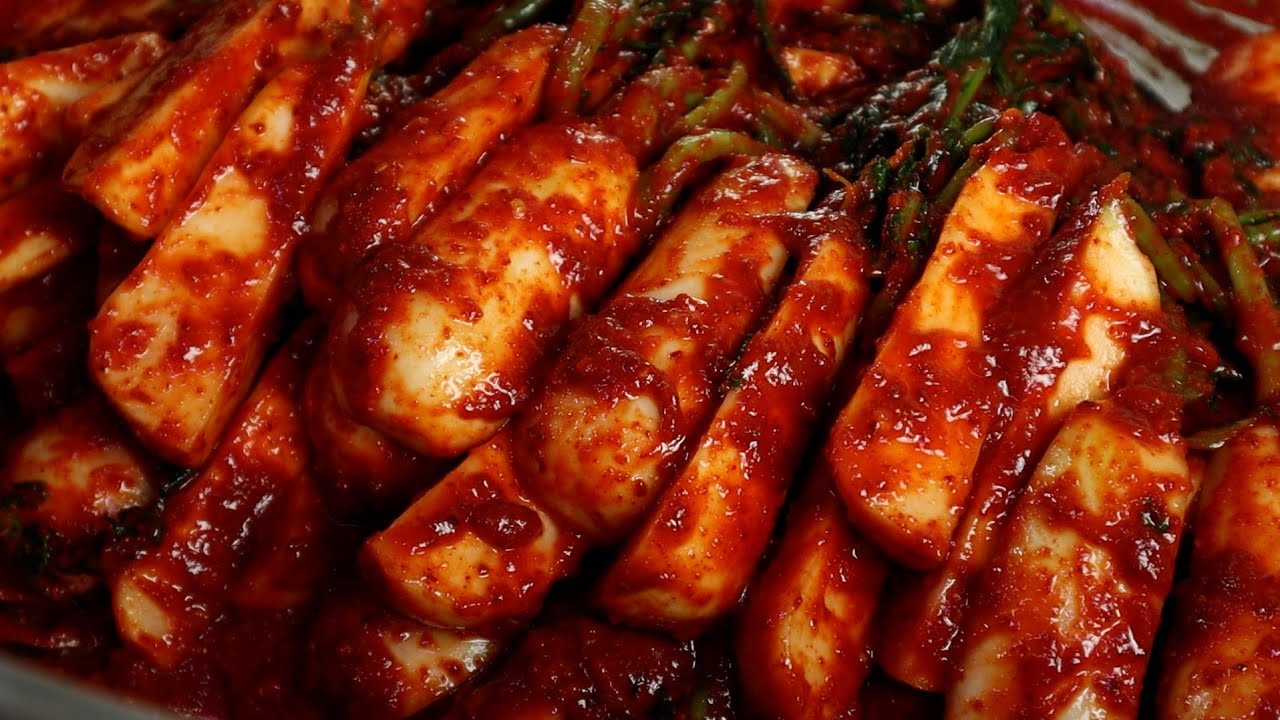 Добавьте молотый красный перец, пока клейкая рисовая паста горячая! Вот как приготовить холостяцк...
