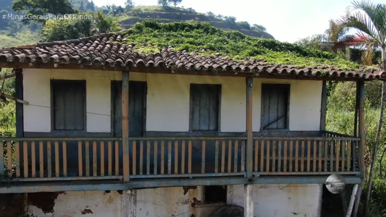CASA TOMBADA PATRIMONIO HISTORICO CIDADE DE NOVA ERA  MINAS GERAIS BRASIL