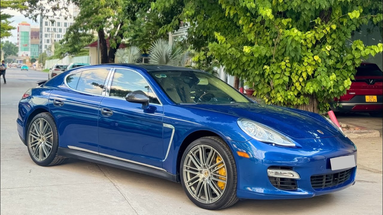 Porsche Panamera Tubor Lúc Mới Lăn Bánh Ngoài 12 Tỷ ! 500hp Và Cũng Là Một Trong 2 Chiếc Duy Nhất VN