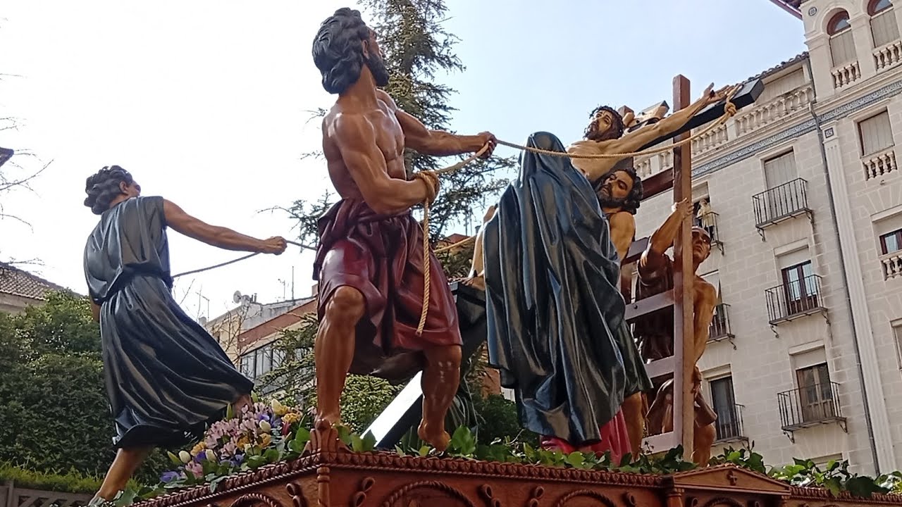 Procesión extraordinaria por el 75 aniversario de la exaltación