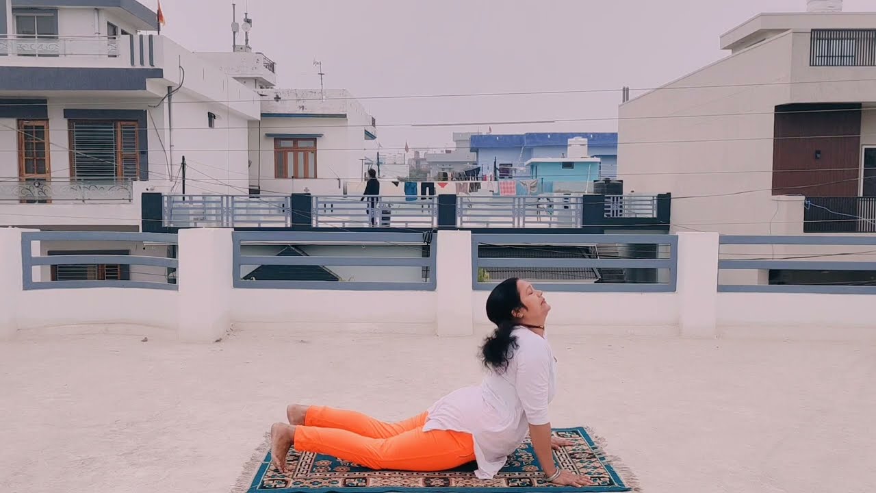 Morning Yoga/शरीर को मजबूत, लचीला, सुंदर चमकदार बनाने के लिये नियमित यह अभ्यास करें/by seema bora