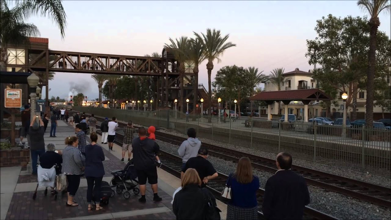 Santa Fe 3751 moves for Fullerton Railroad Days