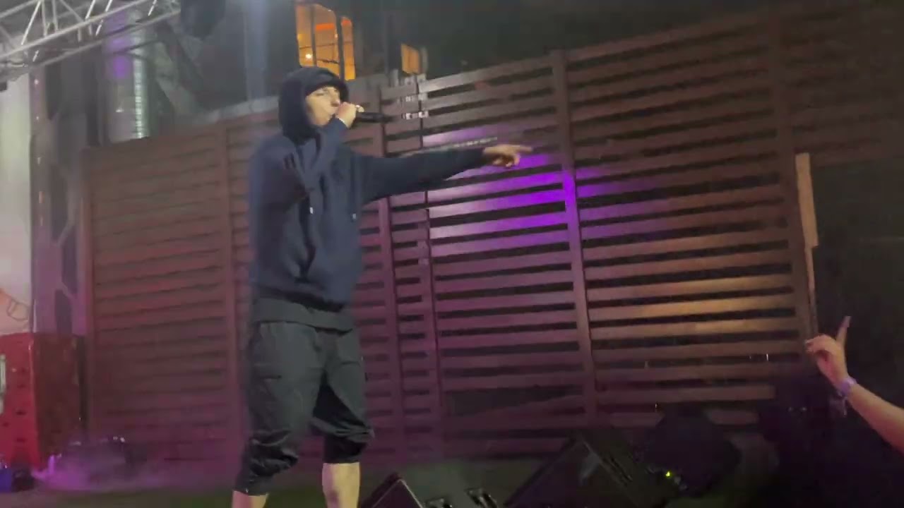 ADE - RODYKLĖS KERTASI ANT 0 (LIVE)
