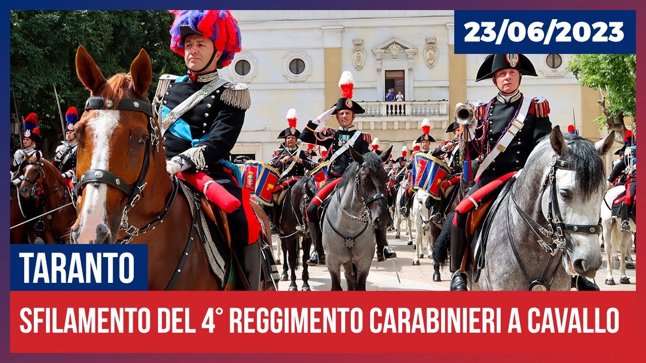Taranto: Sfilamento del 4° Reggimento Carabinieri a cavallo